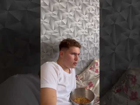 Prietenul ăla de are orice sub pat😂