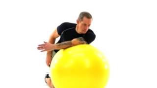 Estiramento lateral do ombro com bola