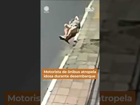 Motorista de ônibus atropela idosa durante desembarque do coletivo no RS #Shorts #FalaBrasil