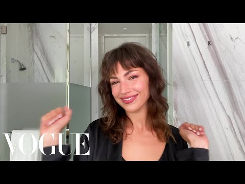 Money Heist's Úrsula Corberó Breaks Down Her Perfectly Pink Makeup Routine | Beauty Secrets | Vogue