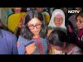 Delhi महिला आयोग में ताला लगवाना चाहते हैं LG? AAP MP Swati Maliwal ने कार्रवाई पर दिया जवाब  - 06:39 min - News - Video