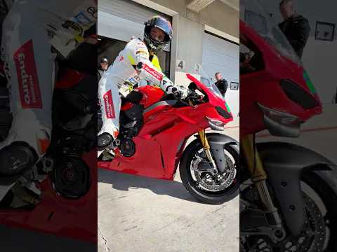 Franco Morbidelli meets the new Panigale V4