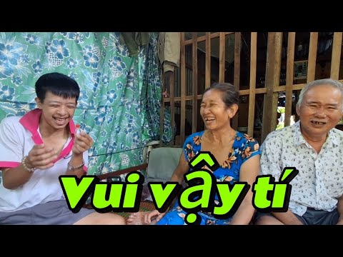 Nhà tí lục bình cúng giỗ nhận quà của chị Linh Đào 