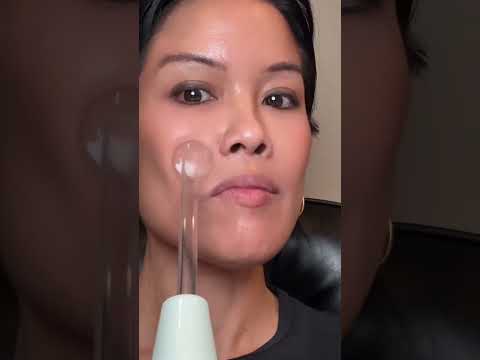 The NuDerma Clinical High Frequency Wand combines anti-aging, anti-acne, and hair-stimulating