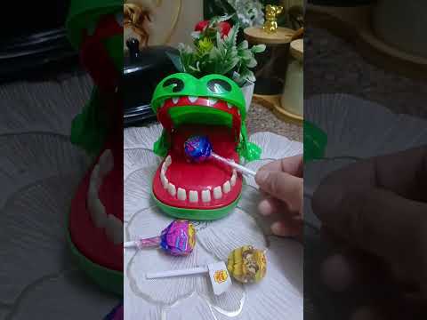 Crocs eat lollipop 🍭 #asmr #satisfying #shorts