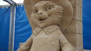 Festiwal Rzeźb Piaskowych w 2015 roku przedstawił fantastyczny Świat Baśni.