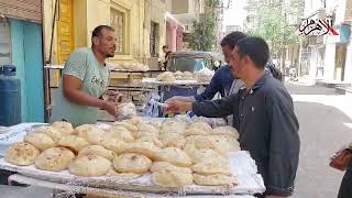   بعد-انخفاض-السعر-إقبال-المواطنين-على-شراء-الخبز-السياحي-بسوهاج