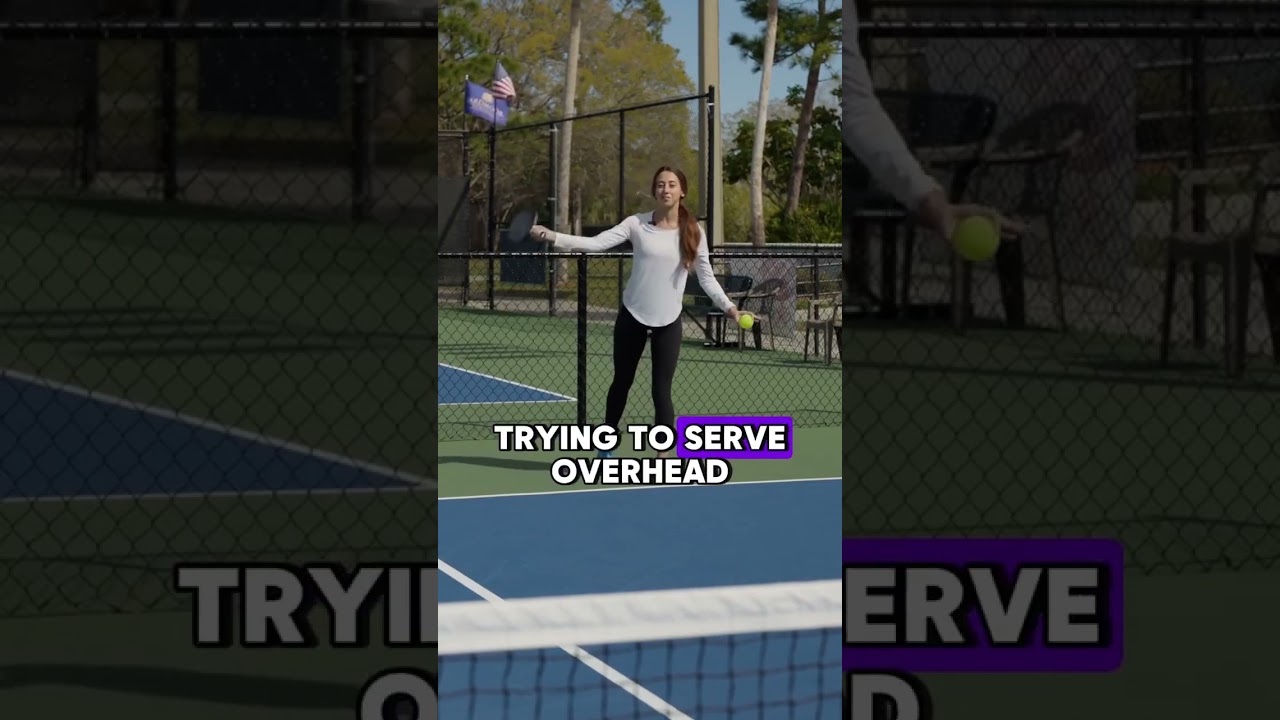 🚀 Beginner Pickleball Tips: Understand the Serve 1/6 👏 The serve must be underhand with a low to hi