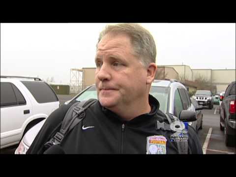 Chip Kelly Speaks At Eugene Airport - YouTube