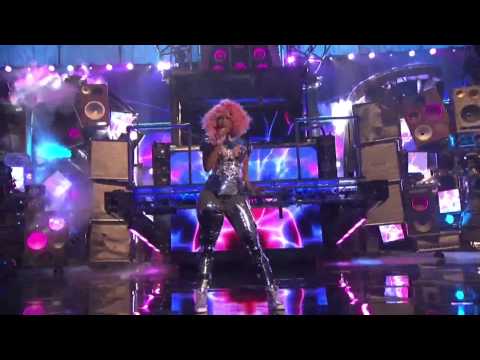 David Guetta ft. Nicki Minaj - Turn Me On and Super Bass Live At AMA 2011