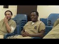 Book club at Chicago jail brings college students and inmates together  - 01:58 min - News - Video