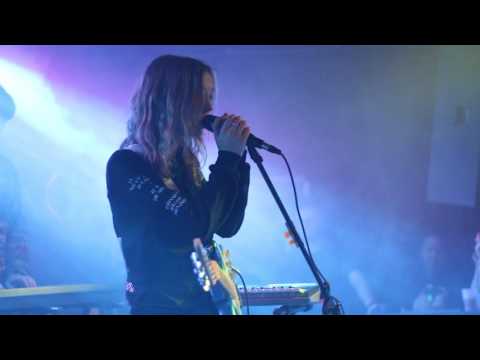 The Japanese House - Clean (Live at the Riot Room)