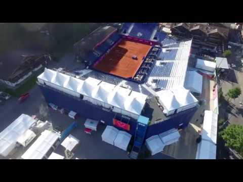 Drohnenflug über die Roy Emerson Arena in Gstaad