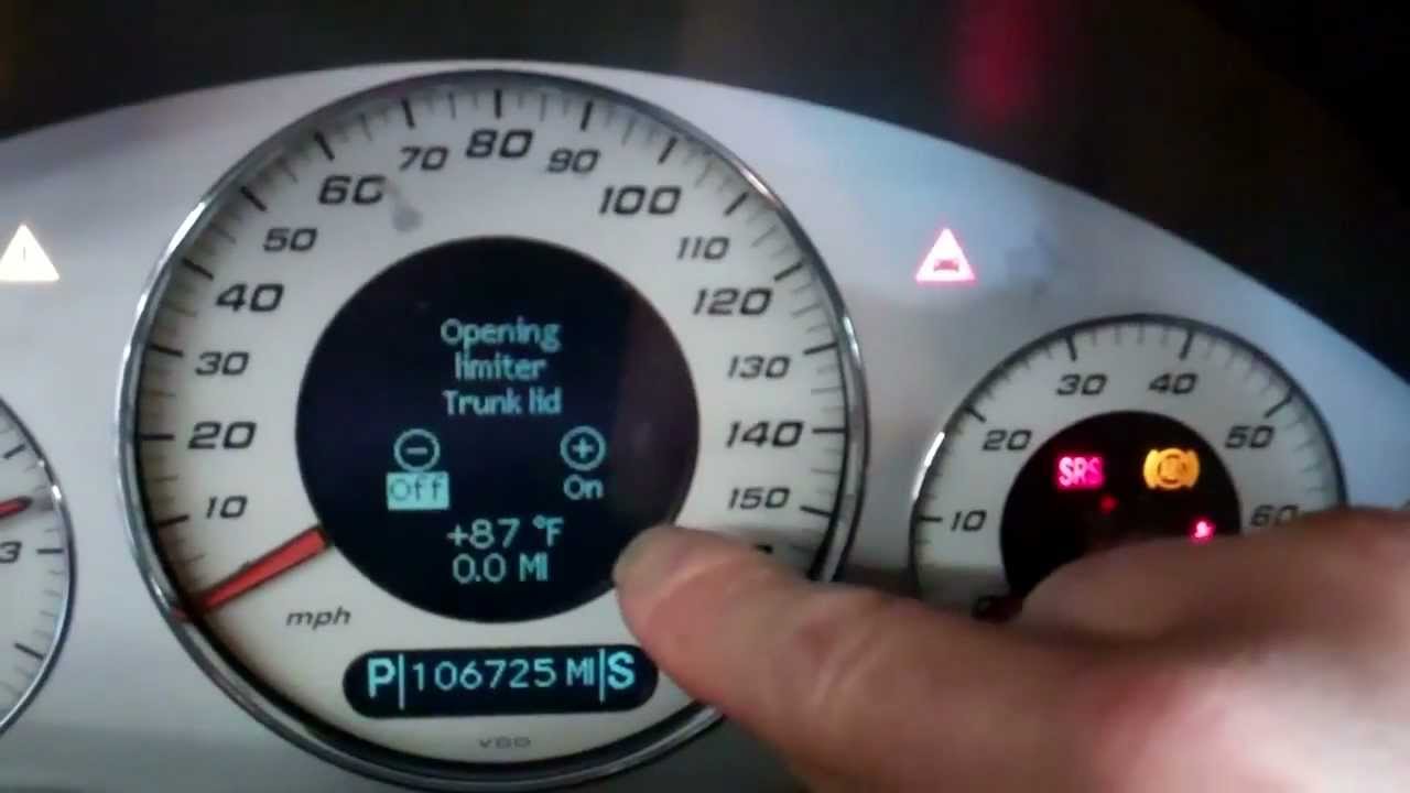 2004 Mercedes E55 AMG Trunk Closing Assist - YouTube