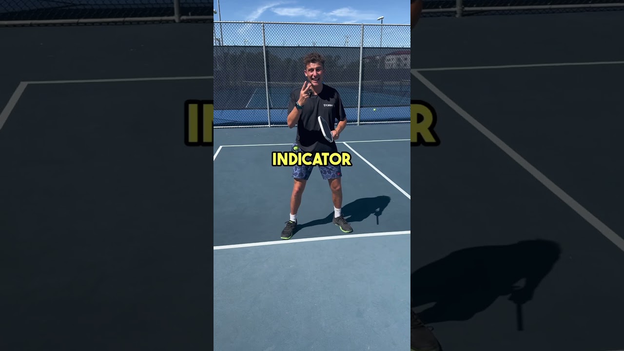 The perfect time to lob in pickleball! #pickleball #pickleballtips