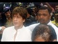 Shah Rukh Khan reaches Santa Cruz to attend Shashi Kapoor funeral