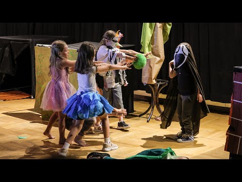Przedstawienie "Magiczny Las" na finał półkolonii teatralnych MISJA SZTUKA! Lato z RCK 2025