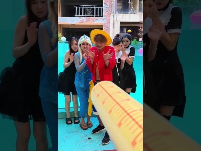 路飞变成美人鱼怎么是黑的 #海贼王 #路飞