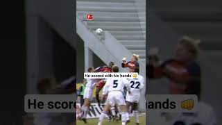 Oliver Kahn scores with his hands 👊 ⚽️
