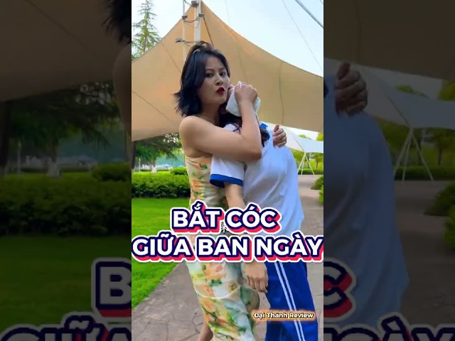 Anh tài xế xử lí thông minh khi thấy cô gái trẻ bị bắt cóc ngay giữa ban ngày #shorts