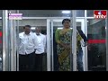 కడపలో షర్మిలకు షాకిచ్చిన పబ్లిక్కు..? | Big Shock To Sharmila In Kadapa | Jordar Varthalu | hmtv  - 01:35 min - News - Video