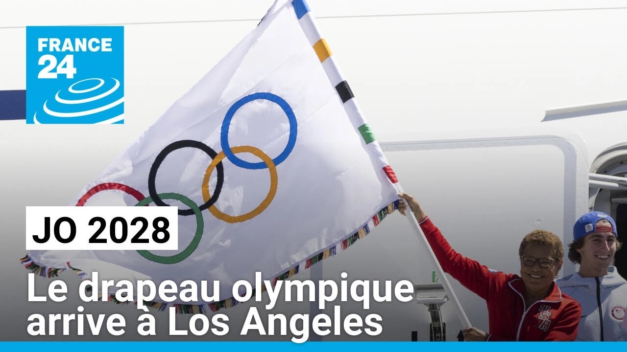 Le drapeau olympique arrive à Los Angeles, sous "pression" après la réussite des Jeux de Paris