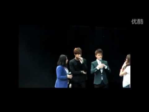 JaeJoong's cute reaction when fan shout