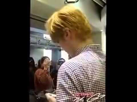 Exo's 2014 Showtime ; EXO Kris @ Guangzhou Airport buying a luggage .mas brow