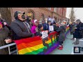 Protesters and supporters face off at NYC Drag Story Hour - 01:35 min - News - Video