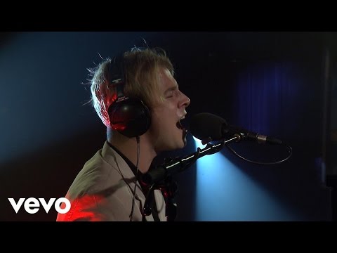 Tom Odell - Here I Am in the Live Lounge