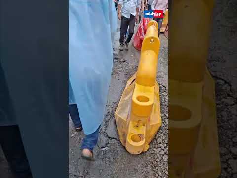 Girgaon Road CaveIn BEST Bus Gets Stuck  Mumbai News  43 thousand views  play Short
