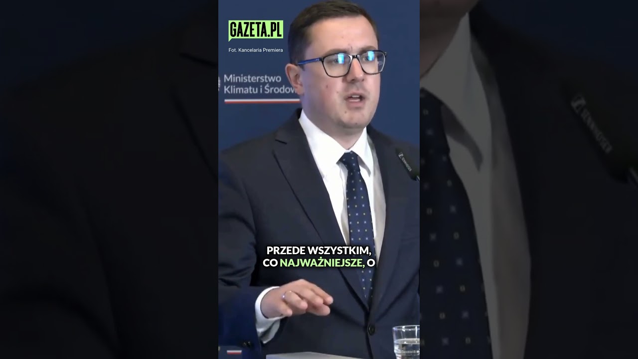 Spór o wiatraki. Co z cenami ciepła? Motyka: będziemy bronić smerfów przed prezydentem