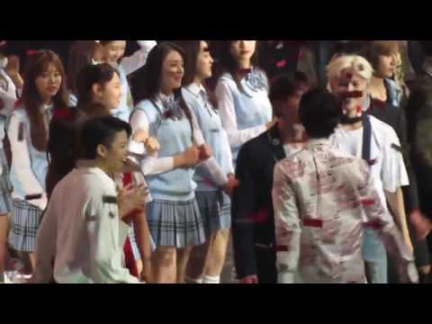 SHINee - f(x) 4Walls