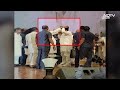 Bihar Elections 2025: Nitish Kumar ने जिस बात से किया इंकार, वही क्यों करने लगे? | टोपी पॉलिटिक्स  - 03:32 min - News - Video