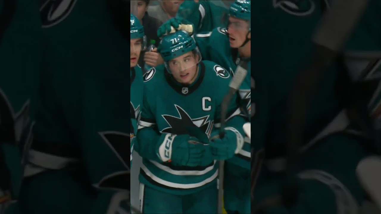 Macklin Celebrini marque son premier but de la saison à son retour au jeu! 🦈🚨