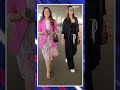 Kriti Sanon And Sister Nupur Fly Out For Holidays  - 00:59 min - News - Video