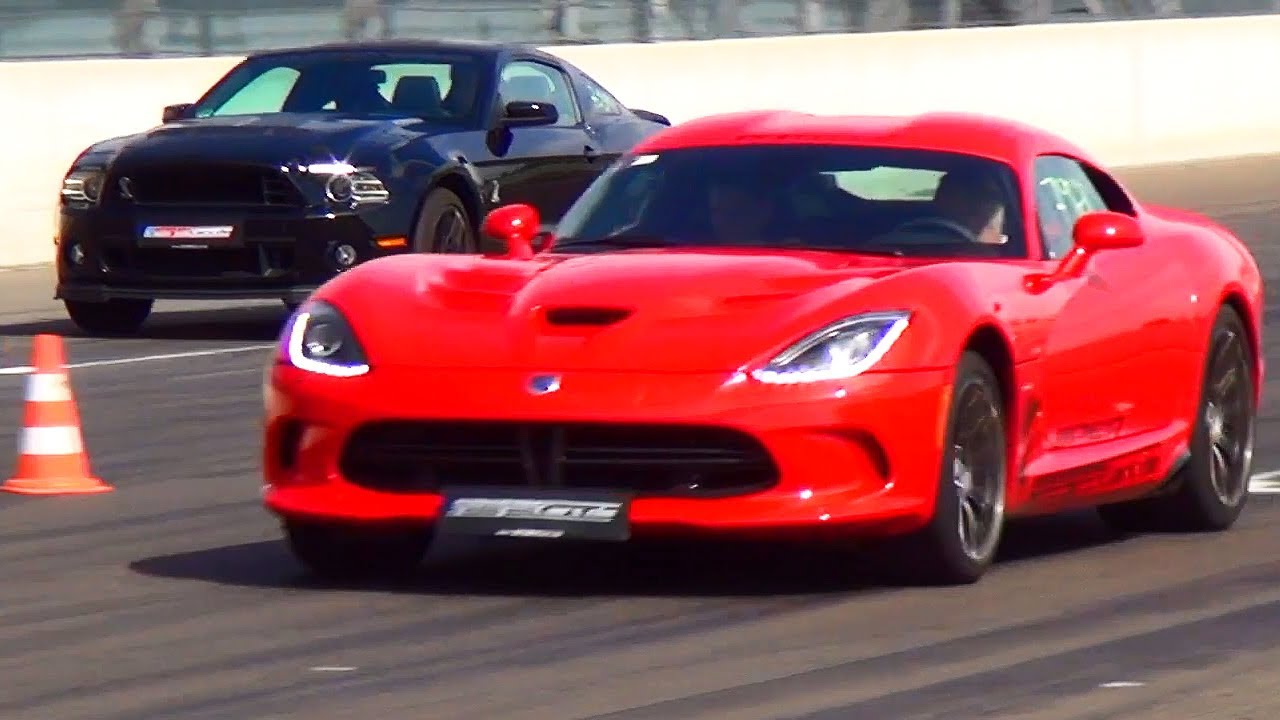 Ford mustang shelby gt500 vs dodge viper #1