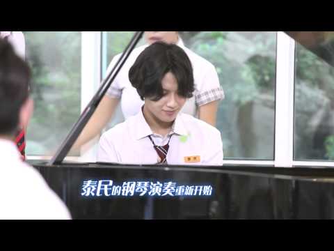 140912 Taemin playing piano