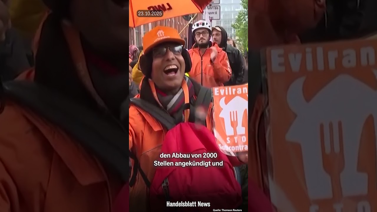 Lieferando-Fahrer protestieren in Berlin gegen Stellenabbau