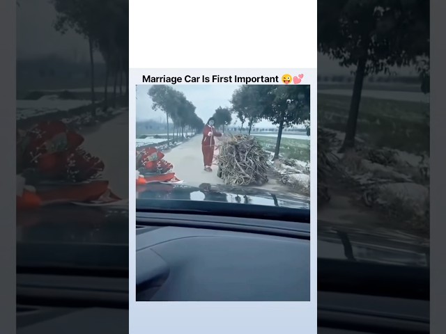 Marriage car is first important😜💕