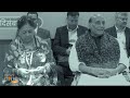Moments Before Rajasthan CM Announcement, Vasundhara Raje Showed Chit To Rajnath Singh  | News9  - 02:15 min - News - Video