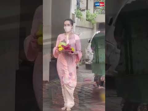 Throwback To Shraddha Kapoor  Shilpa Shettys Pandemic Ganesh Chaturthi Celebrations short