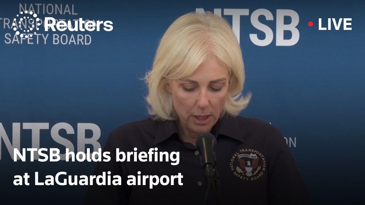 LIVE: NTSB holds briefing from LaGuardia Airport