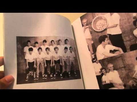 Unboxing EXO XOXO Hug and Kiss Albums