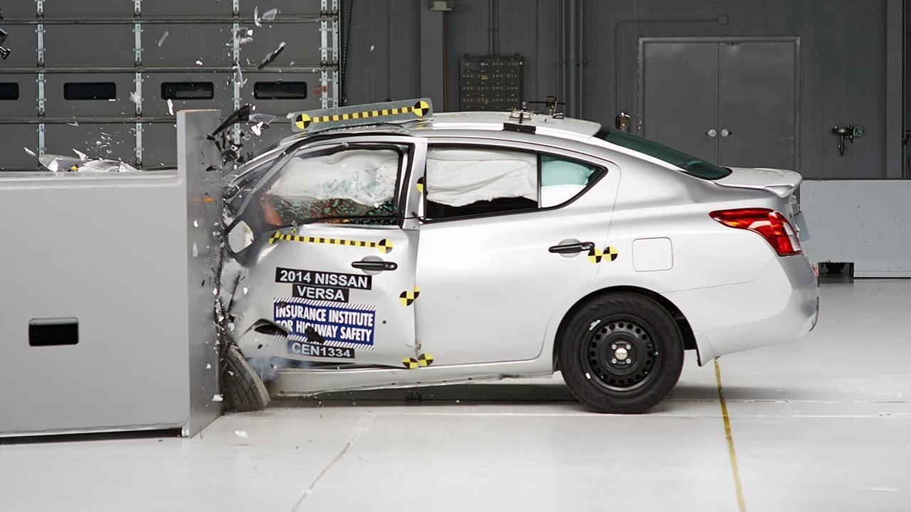 2014 Nissan versa note crash test rating #7