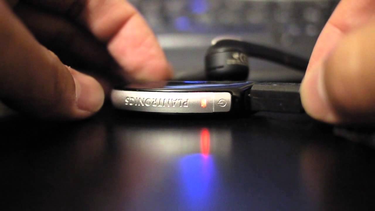 Plantronics voyager pro no longer turns on led blinks when charging