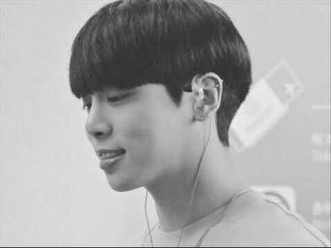 푸른밤 종현입니다. 오늘 비왔죠 + &
