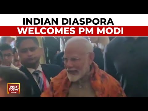 PM Modi Reaches Ukraine, Gets Rousing Welcome From Indian Diaspora | India Today News