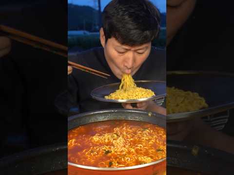 야외에서 먹는 뜨끈한 열라면! #먹방 #shorts #요리