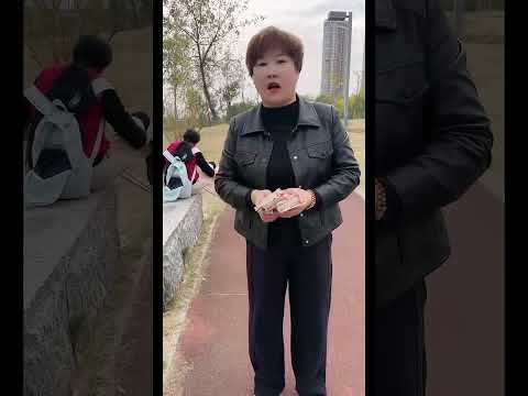 Kind woman help #motivation #positivevibes #lnspiration